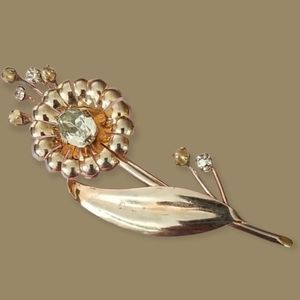 Vintage 1940s Mid Century Sterling Silver Rhinestone Flower Brooch